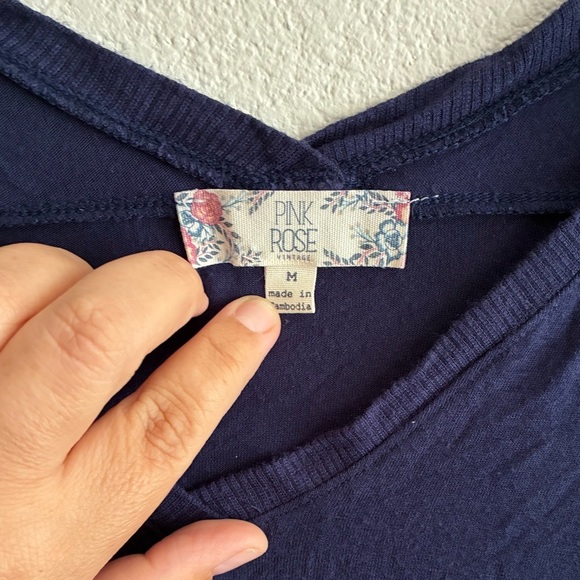💥Pink Rose Navy Blue Long Sleeve Tee M - Picture 7 of 10